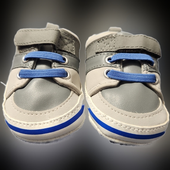Old Navy Other - Kid's Old Navy Soft Sneaker Shoes, 3/4
